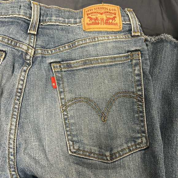 Levi Jeans - Picture 3 of 8
